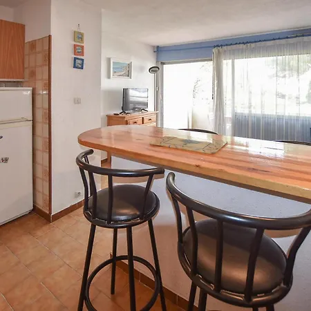 1 Bedroom Beautiful In Apartment